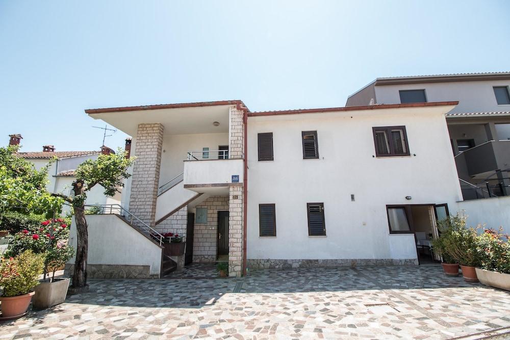 Apartments Divna Rovinj Extérieur photo