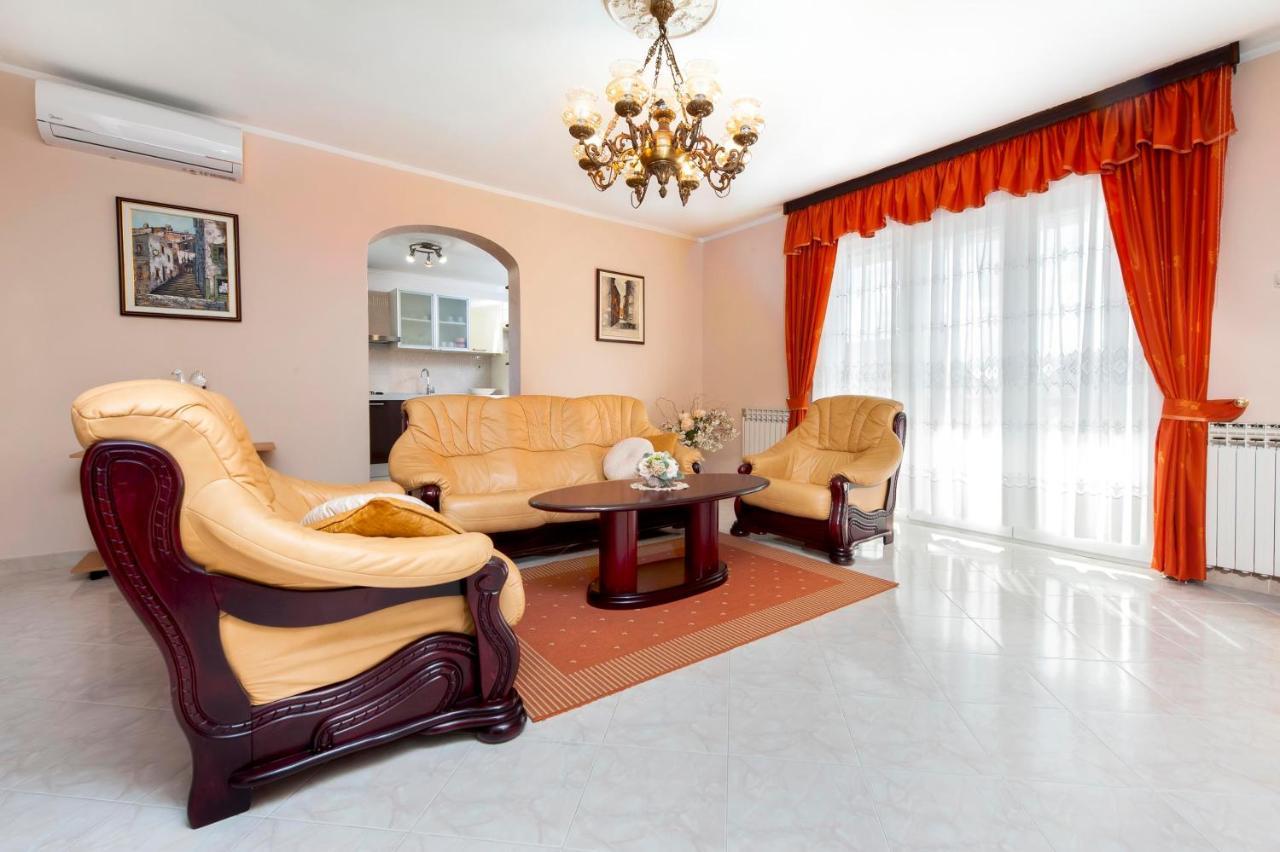 Apartments Divna Rovinj Extérieur photo