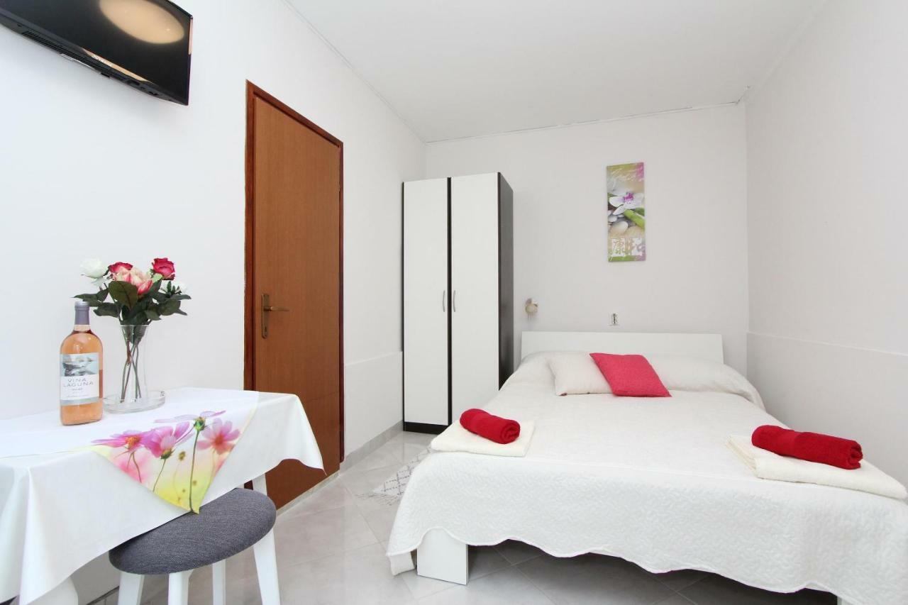 Apartments Divna Rovinj Extérieur photo